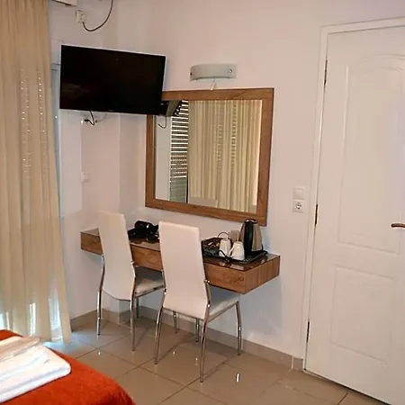 Hotel Lefka Ori - *